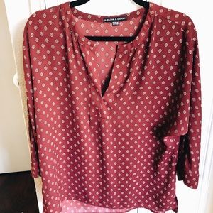 Harlowe and Graham Split Neck Burgundy Top